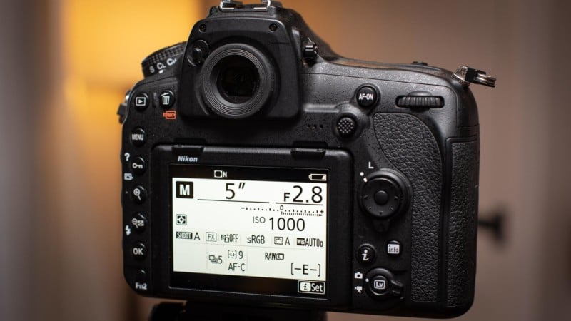 Rear LCD view of Nikon D850 displaying settings for capturing meteor shower