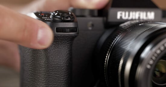 Fujifilm X-S20